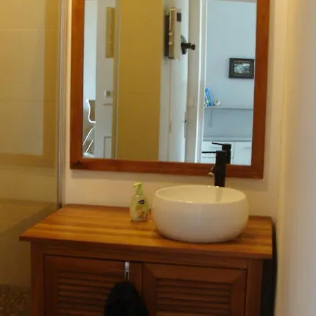 Vue D'exception アパート カシ