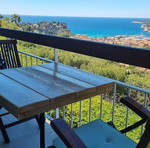 Vue D'exception 아파트 카시스